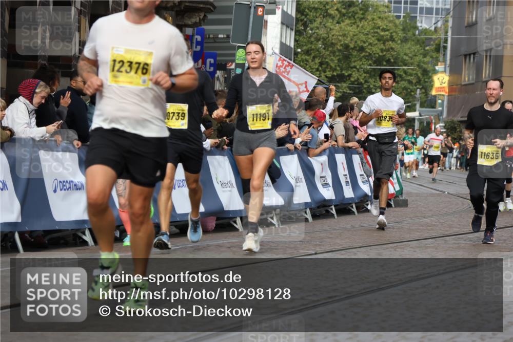 13.09.2026 - 21. swb-Marathon Bremen Strokosch-Dieckow http://msf.ph/oto/10298128 13.09.2026 10:49:33 Ziel 10294, 10392, 10514, 10655, 11316, 11567, 11621, 11891, 11896, 11984, 12132, 12149, 12450, 12529, 13577, 10709, 11007, 11717 meine-sportfotos.de
