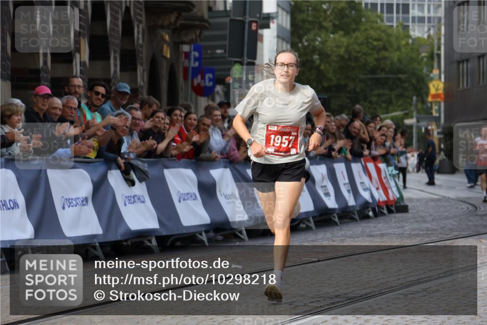 13.09.2026 - 21. swb-Marathon Bremen Strokosch-Dieckow http://msf.ph/oto/10298218 13.09.2026 12:37:49 Ziel 513, 1957 meine-sportfotos.de