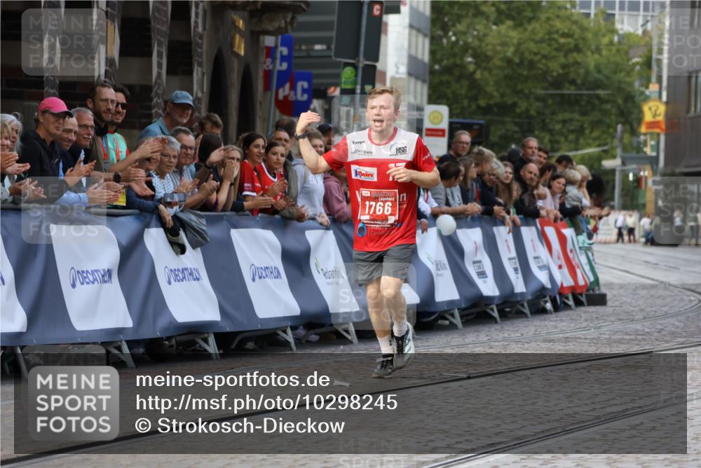 13.09.2026 - 21. swb-Marathon Bremen Strokosch-Dieckow http://msf.ph/oto/10298245 13.09.2026 12:38:02 Ziel 1766 meine-sportfotos.de
