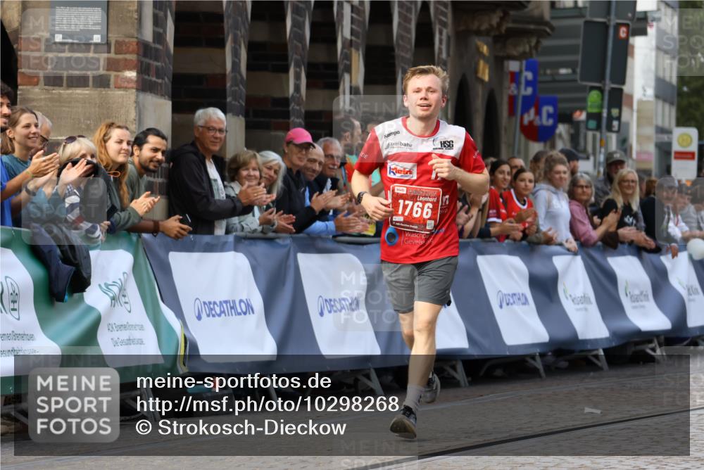 13.09.2026 - 21. swb-Marathon Bremen Strokosch-Dieckow http://msf.ph/oto/10298268 13.09.2026 12:38:04 Ziel 1766 meine-sportfotos.de