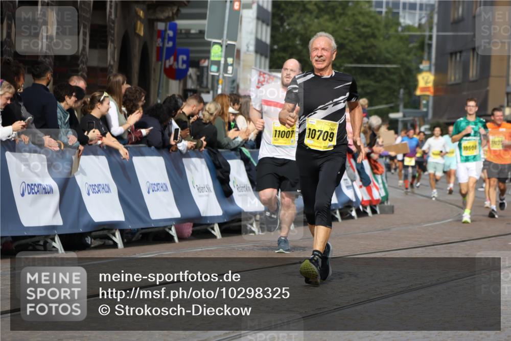 13.09.2026 - 21. swb-Marathon Bremen Strokosch-Dieckow http://msf.ph/oto/10298325 13.09.2026 10:49:51 Ziel 10739, 10835, 10846, 10910, 11092, 11191, 11621, 11635, 11717, 12376, 10452, 10593, 10876, 10966, 11005, 11035, 11415, 12380, 12510 meine-sportfotos.de