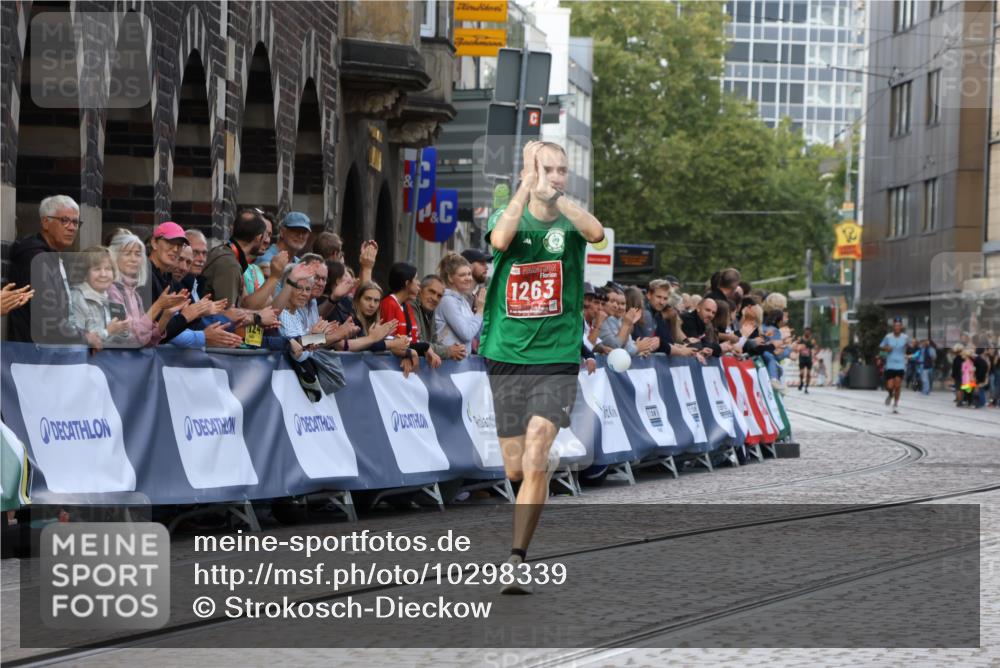 13.09.2026 - 21. swb-Marathon Bremen Strokosch-Dieckow http://msf.ph/oto/10298339 13.09.2026 12:41:10 Ziel 642, 1263, 3662 meine-sportfotos.de