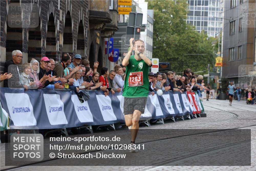 13.09.2026 - 21. swb-Marathon Bremen Strokosch-Dieckow http://msf.ph/oto/10298341 13.09.2026 12:41:11 Ziel 642, 1263, 3662 meine-sportfotos.de