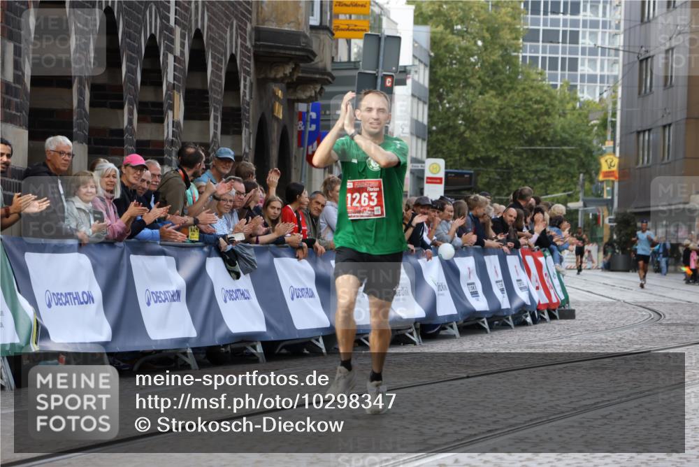 13.09.2026 - 21. swb-Marathon Bremen Strokosch-Dieckow http://msf.ph/oto/10298347 13.09.2026 12:41:11 Ziel 642, 1263, 3662 meine-sportfotos.de