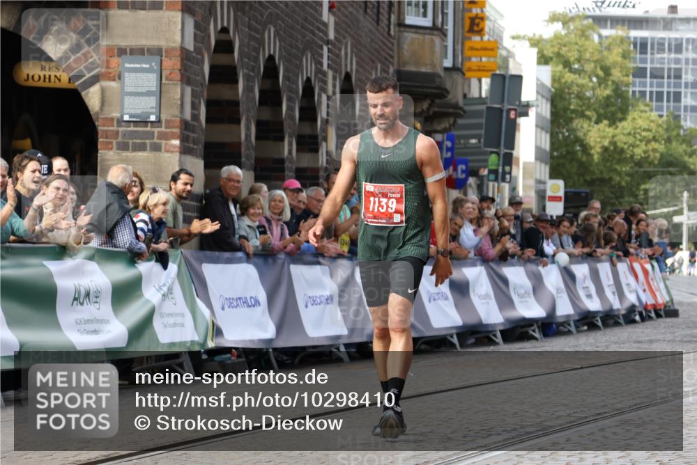 13.09.2026 - 21. swb-Marathon Bremen Strokosch-Dieckow http://msf.ph/oto/10298410 13.09.2026 12:41:53 Ziel 1139 meine-sportfotos.de