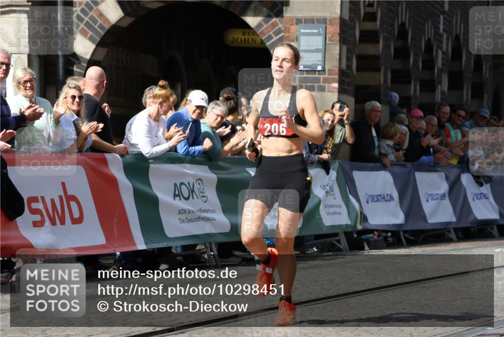 13.09.2026 - 21. swb-Marathon Bremen Strokosch-Dieckow http://msf.ph/oto/10298451 13.09.2026 12:43:04 Ziel 206, 236 meine-sportfotos.de
