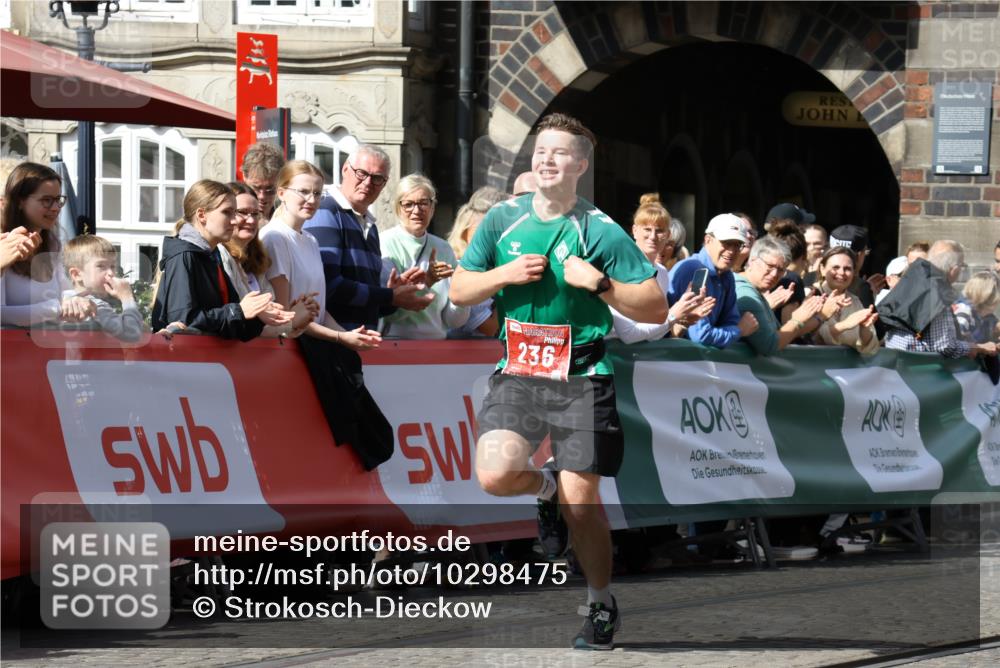 13.09.2026 - 21. swb-Marathon Bremen Strokosch-Dieckow http://msf.ph/oto/10298475 13.09.2026 12:43:11 Ziel 236 meine-sportfotos.de