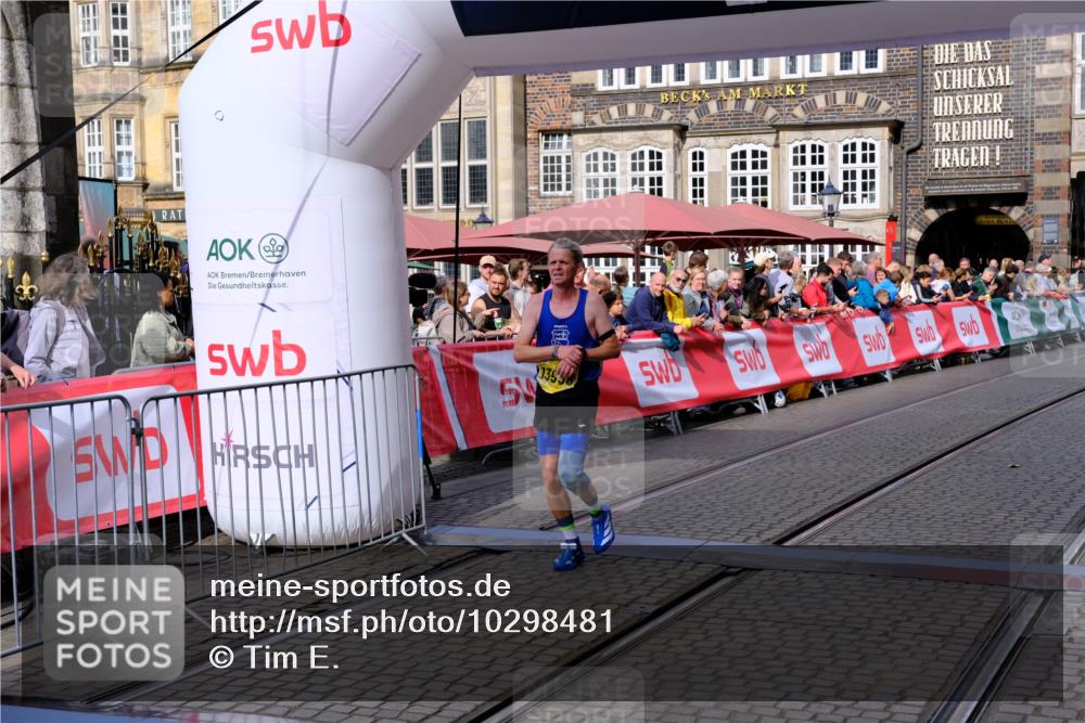 13.09.2026 - 21. swb-Marathon Bremen Tim E. http://msf.ph/oto/10298481 13.09.2026 10:35:59 Ziel 12289, 13558 meine-sportfotos.de