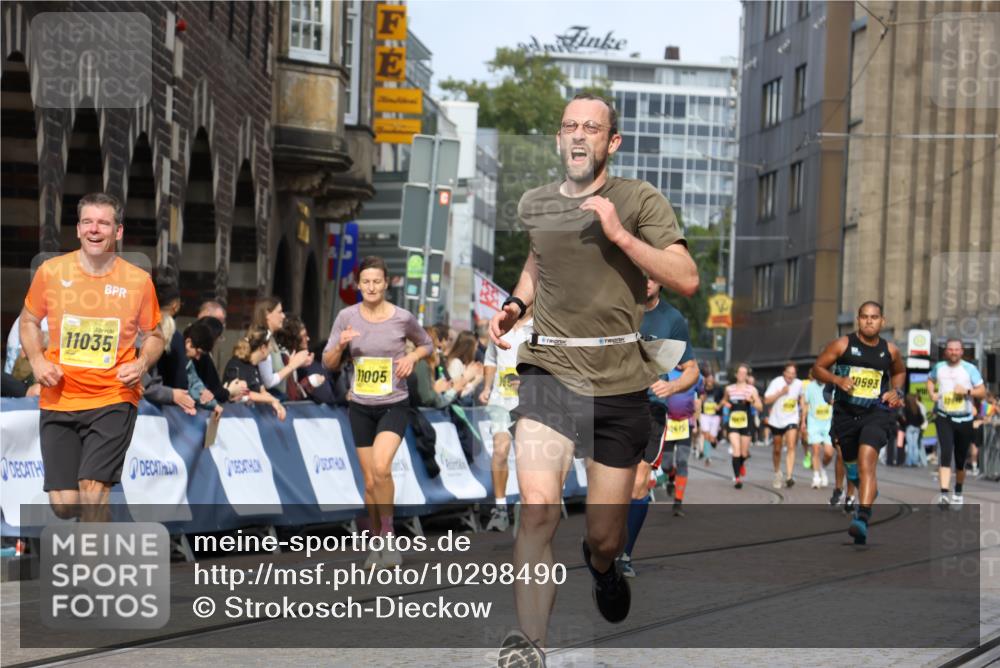 13.09.2026 - 21. swb-Marathon Bremen Strokosch-Dieckow http://msf.ph/oto/10298490 13.09.2026 10:50:01 Ziel 10709, 11007, 11092, 11183, 11717, 10876, 11111, 11128, 11178, 12240, 12269 meine-sportfotos.de