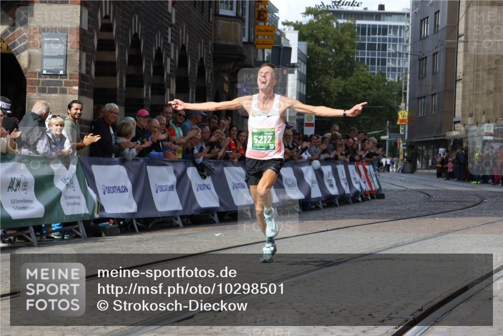 13.09.2026 - 21. swb-Marathon Bremen Strokosch-Dieckow http://msf.ph/oto/10298501 13.09.2026 12:43:40 Ziel 5212 meine-sportfotos.de