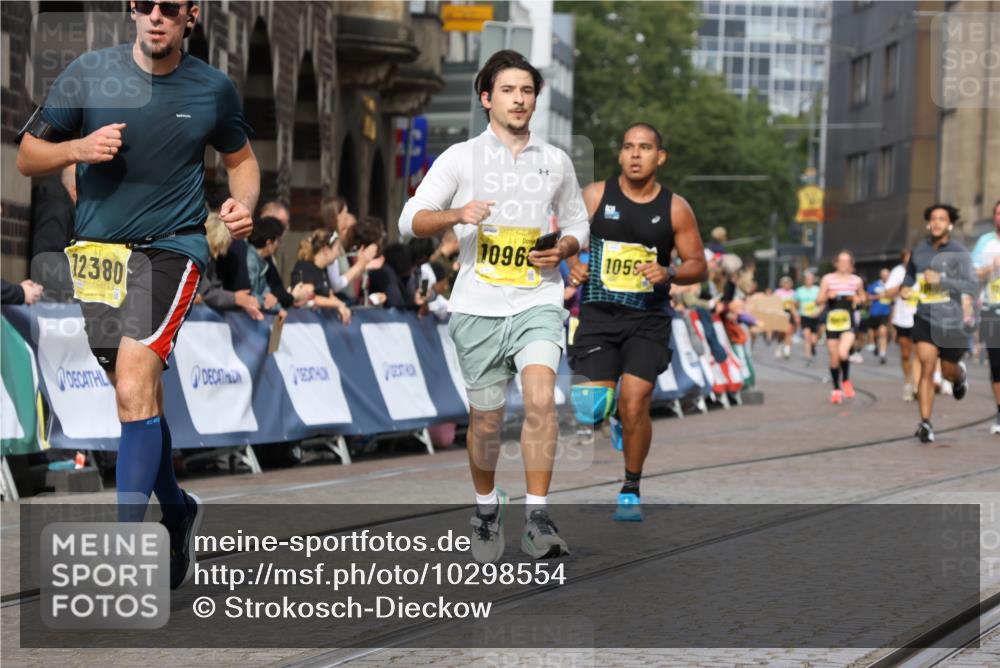 13.09.2026 - 21. swb-Marathon Bremen Strokosch-Dieckow http://msf.ph/oto/10298554 13.09.2026 10:50:04 Ziel 10508, 10709, 10966, 11007, 11035, 11183, 11717, 10170, 10876, 11111, 11128, 11178, 11497, 11499, 12240, 12269 meine-sportfotos.de