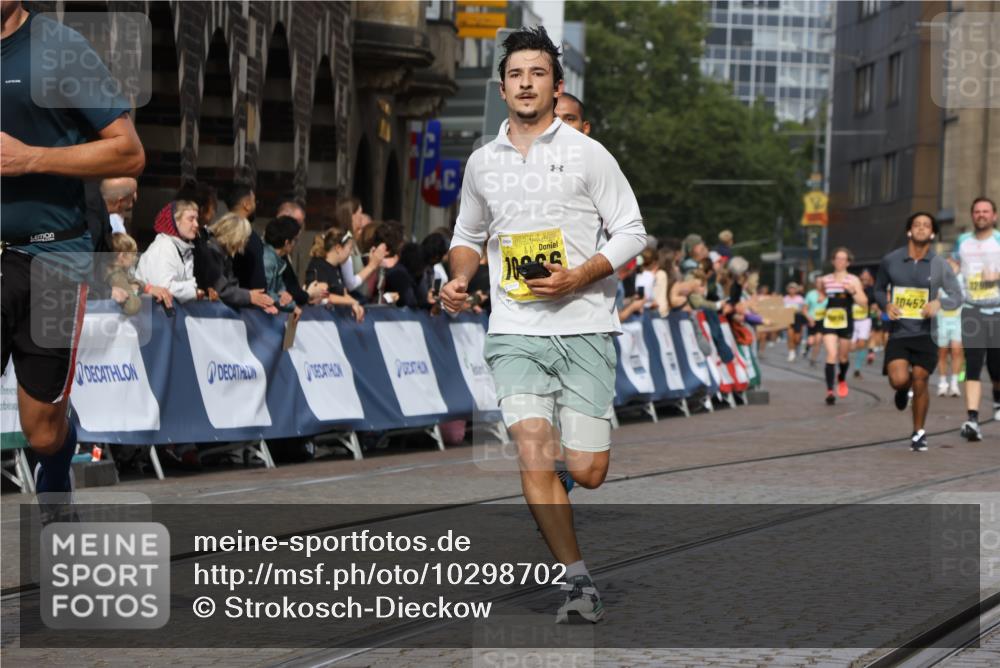 13.09.2026 - 21. swb-Marathon Bremen Strokosch-Dieckow http://msf.ph/oto/10298702 13.09.2026 10:50:05 Ziel 10508, 10709, 10966, 11005, 11007, 11035, 11183, 11717, 12380, 10170, 11111, 11128, 11178, 11497, 11499, 12240, 12269 meine-sportfotos.de