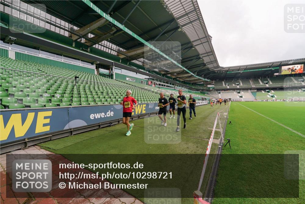 13.09.2026 - 21. swb-Marathon Bremen Michael Burmester http://msf.ph/oto/10298721 13.09.2026 10:34:05 Laufen im Stadion 10018, 10067, 10078, 10147, 10166, 10177, 10184, 10203, 10211, 10236, 10240, 10254, 10297, 10300, 10355, 10356, 10367, 10368, 10369, 10372, 10374, 10379, 10383, 10394, 10408, 10415, 10423, 10428, 10460, 10485, 10494, 10530, 10550, 10559, 10578, 10604, 10639, 10668, 10669, 10673, 10687, 10691, 10699, 10700, 10728, 10745, 10749, 10750, 10772, 10787, 10788, 10794, 10798, 10828, 10857, 10914, 10928, 11126, 11162, 11343, 11803, 11965, 10146, 10222 meine-sportfotos.de