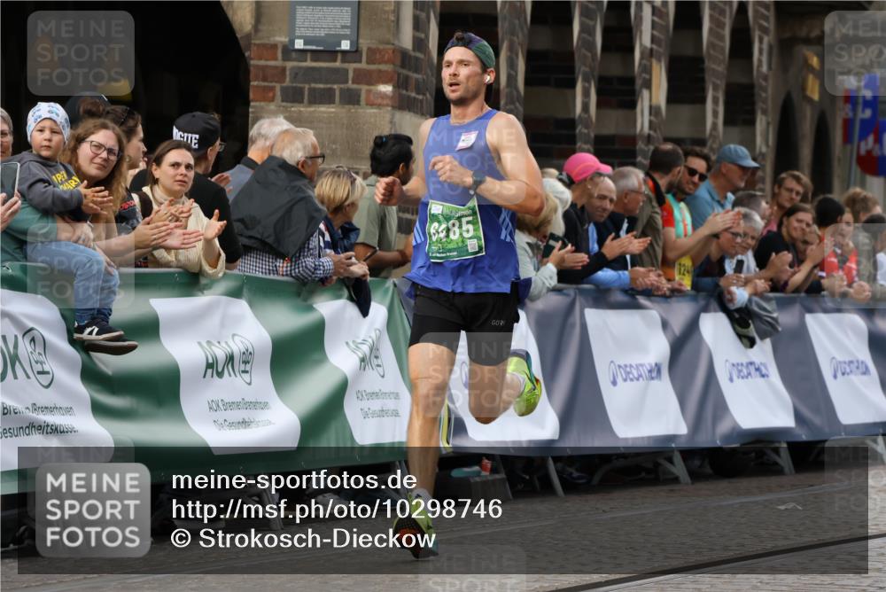 13.09.2026 - 21. swb-Marathon Bremen Strokosch-Dieckow http://msf.ph/oto/10298746 13.09.2026 12:44:46 Ziel 2044, 6507, 814, 1187, 1840, 4474, 8285 meine-sportfotos.de