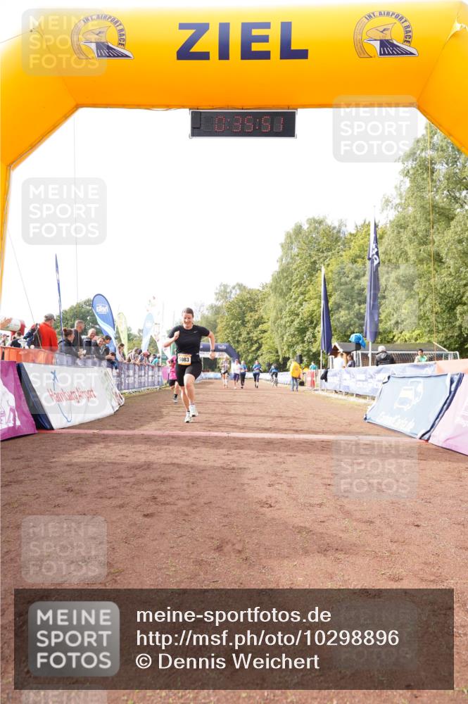 13.09.2026 - Airport Race Dennis Weichert http://msf.ph/oto/10298896 13.09.2026 10:36:24 Ziel 5083, 5216 meine-sportfotos.de
