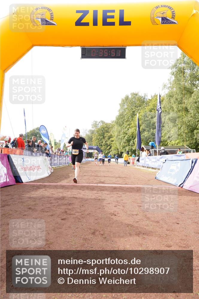 13.09.2026 - Airport Race Dennis Weichert http://msf.ph/oto/10298907 13.09.2026 10:36:24 Ziel 5083, 5216 meine-sportfotos.de