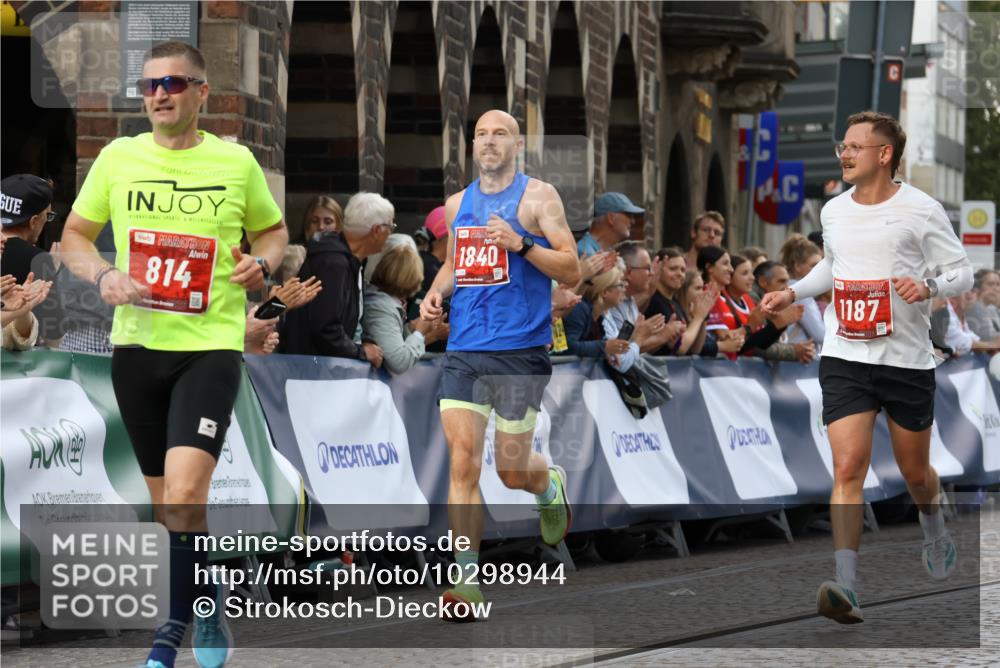 13.09.2026 - 21. swb-Marathon Bremen Strokosch-Dieckow http://msf.ph/oto/10298944 13.09.2026 12:45:24 Ziel 322, 814, 1187, 1544, 1840, 4474, 8285, 2032 meine-sportfotos.de
