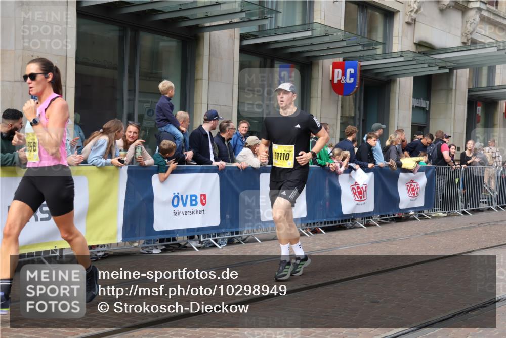 13.09.2026 - 21. swb-Marathon Bremen Strokosch-Dieckow http://msf.ph/oto/10298949 13.09.2026 10:46:26 Ziel 10445, 10504, 10590, 10897, 11110, 11155, 11661, 12035, 12364, 12375, 13511, 10228, 10447, 10992, 11110, 11287, 11356, 11706, 11925, 11926, 13609, 13640 meine-sportfotos.de