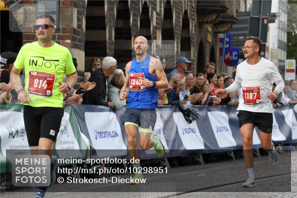 13.09.2026 - 21. swb-Marathon Bremen Strokosch-Dieckow http://msf.ph/oto/10298951 13.09.2026 12:45:24 Ziel 322, 814, 1187, 1544, 1840, 4474, 8285, 2032 meine-sportfotos.de
