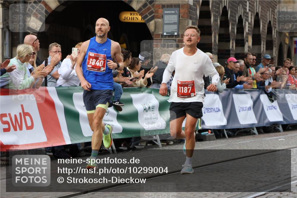 13.09.2026 - 21. swb-Marathon Bremen Strokosch-Dieckow http://msf.ph/oto/10299004 13.09.2026 12:45:26 Ziel 322, 814, 1187, 1544, 1840, 8285, 2032 meine-sportfotos.de