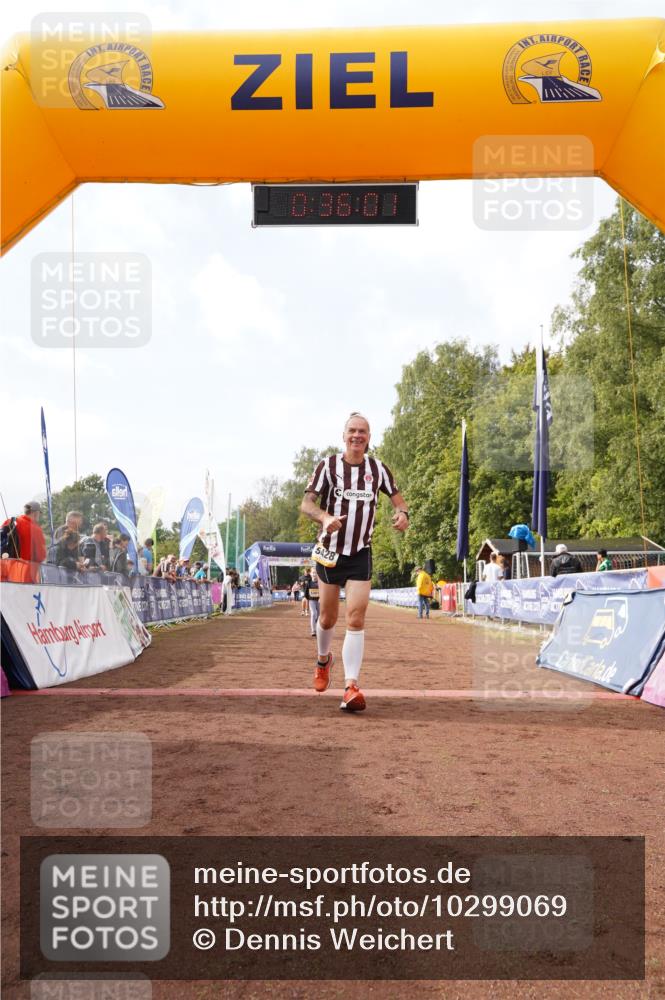 13.09.2026 - Airport Race Dennis Weichert http://msf.ph/oto/10299069 13.09.2026 10:36:35 Ziel 5138, 5301, 5399, 5400, 5428, 5477 meine-sportfotos.de