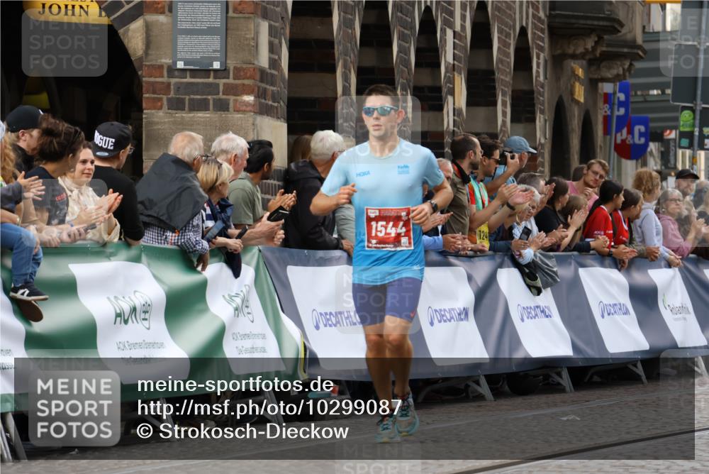 13.09.2026 - 21. swb-Marathon Bremen Strokosch-Dieckow http://msf.ph/oto/10299087 13.09.2026 12:45:34 Ziel 322, 1544, 2032 meine-sportfotos.de
