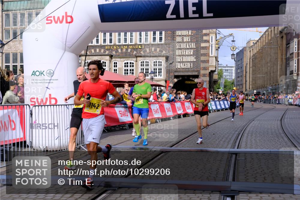13.09.2026 - 21. swb-Marathon Bremen Tim E. http://msf.ph/oto/10299206 13.09.2026 10:38:23 Ziel 10302, 11142, 12538, 13551, 13559, 13584, 13587, 13636 meine-sportfotos.de
