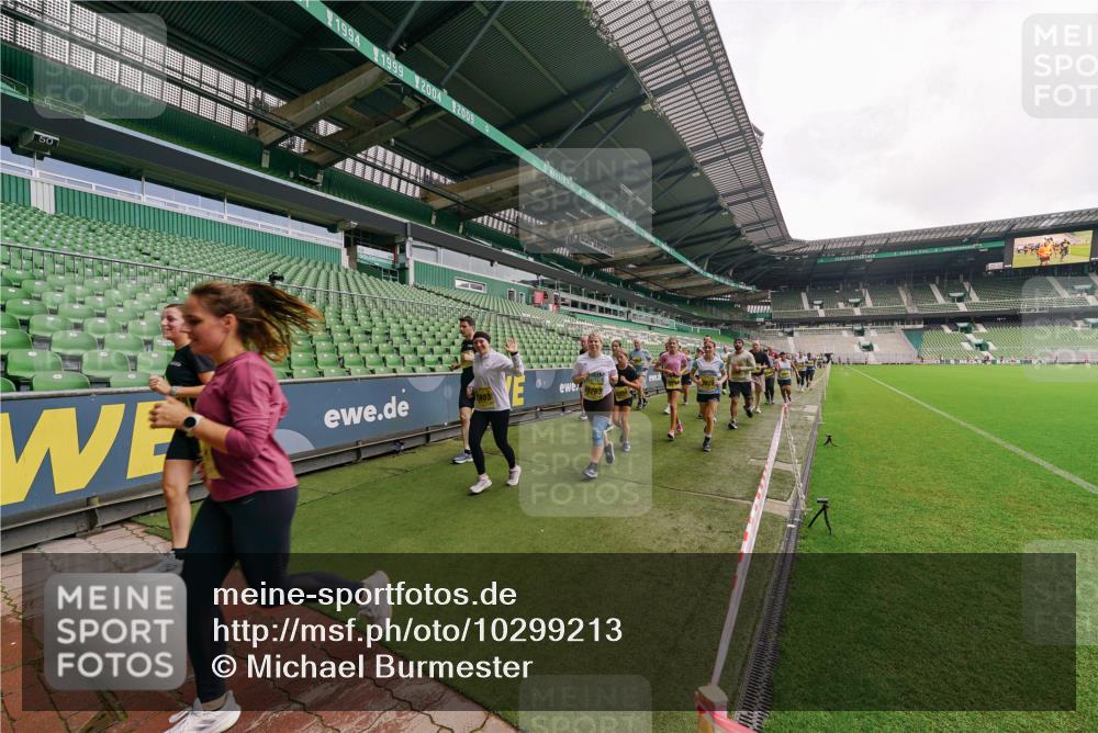 13.09.2026 - 21. swb-Marathon Bremen Michael Burmester http://msf.ph/oto/10299213 13.09.2026 10:36:19 Laufen im Stadion 10092, 10093, 10144, 10152, 10153, 10154, 10157, 10160, 10173, 10175, 10181, 10182, 10185, 10186, 10187, 10195, 10198, 10237, 10245, 10251, 10257, 10263, 10272, 10275, 10278, 10291, 10296, 10306, 10309, 10327, 10331, 10332, 10338, 10357, 10377, 10382, 10390, 10403, 10409, 10411, 10420, 10427, 10429, 10439, 10473, 10477, 10481, 10492, 10497, 10500, 10528, 10531, 10560, 10569, 10607, 10613, 10617, 10633, 10636, 10647, 10648, 10659, 10671, 10672, 10715 meine-sportfotos.de
