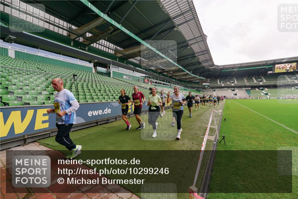 13.09.2026 - 21. swb-Marathon Bremen Michael Burmester http://msf.ph/oto/10299246 13.09.2026 10:36:26 Laufen im Stadion 10092, 10093, 10144, 10152, 10153, 10154, 10160, 10173, 10175, 10181, 10182, 10186, 10187, 10195, 10198, 10237, 10245, 10251, 10257, 10263, 10272, 10275, 10278, 10291, 10296, 10306, 10309, 10327, 10331, 10332, 10338, 10357, 10377, 10382, 10390, 10403, 10409, 10411, 10420, 10427, 10429, 10439, 10473, 10477, 10481, 10492, 10497, 10500, 10528, 10531, 10560, 10569, 10607, 10613, 10617, 10633, 10636, 10647, 10648, 10659, 10663, 10671, 10672, 10715 meine-sportfotos.de