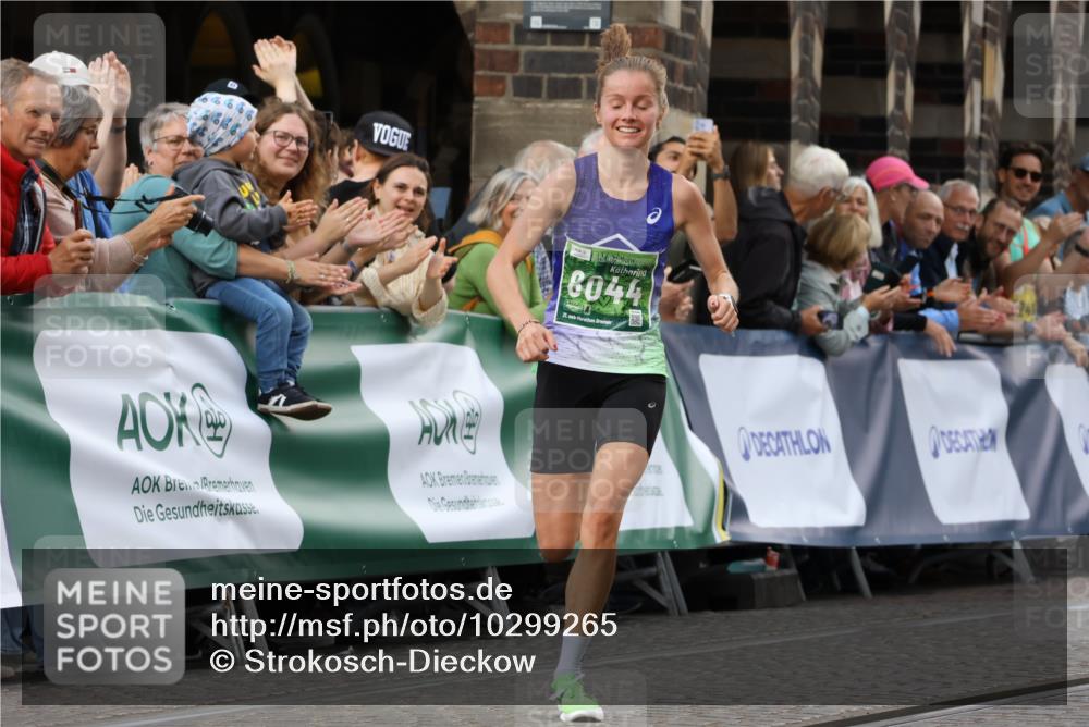 13.09.2026 - 21. swb-Marathon Bremen Strokosch-Dieckow http://msf.ph/oto/10299265 13.09.2026 12:46:10 Ziel 103, 8044 meine-sportfotos.de