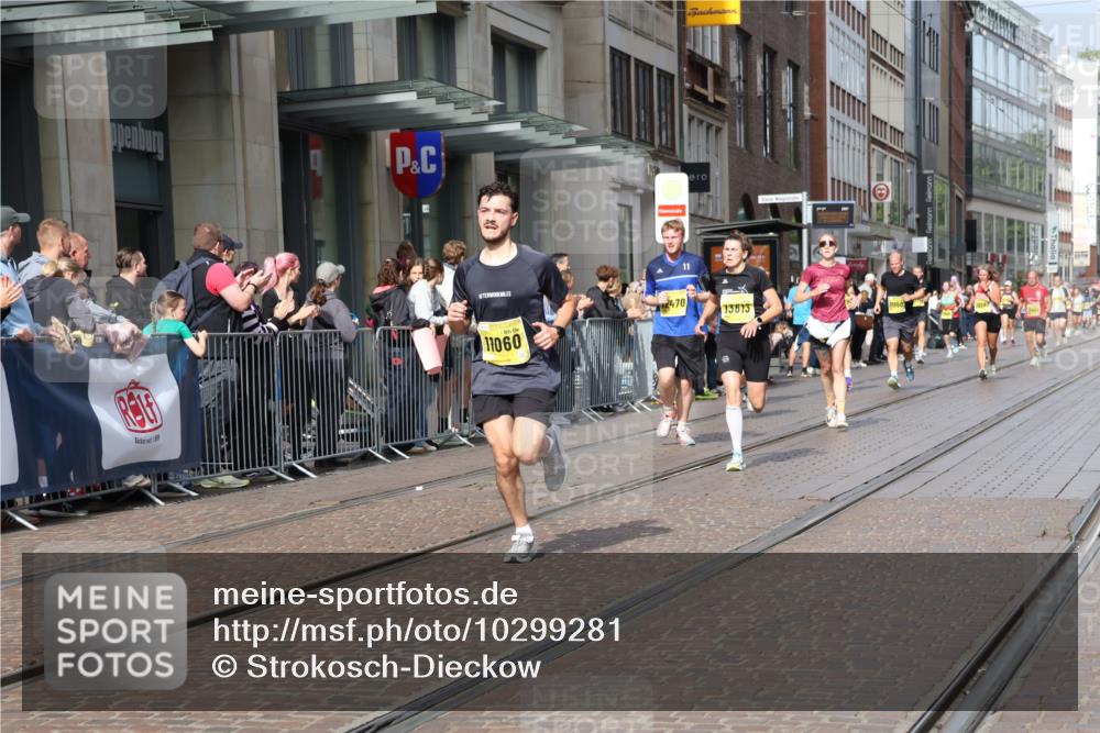 13.09.2026 - 21. swb-Marathon Bremen Strokosch-Dieckow http://msf.ph/oto/10299281 13.09.2026 10:47:00 Ziel 10189, 10310, 10319, 10744, 10807, 10898, 11187, 11269, 11462, 11650, 11651, 11814, 12048, 12195, 12298, 12415, 12470, 13528, 13545, 13589, 13613, 10289, 10445, 10504, 11060, 11199, 11212, 11344, 11608, 11661, 11783, 12364, 12375 meine-sportfotos.de