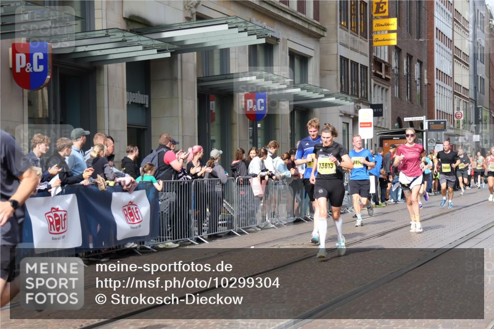 13.09.2026 - 21. swb-Marathon Bremen Strokosch-Dieckow http://msf.ph/oto/10299304 13.09.2026 10:47:01 Ziel 10189, 10270, 10310, 10319, 10744, 10807, 10898, 11187, 11269, 11462, 11469, 11650, 11651, 11814, 12048, 12195, 12296, 12298, 12415, 12470, 13528, 13545, 13589, 13613, 10289, 10445, 10504, 11060, 11199, 11212, 11344, 11608, 11661, 11783, 12364, 12375 meine-sportfotos.de