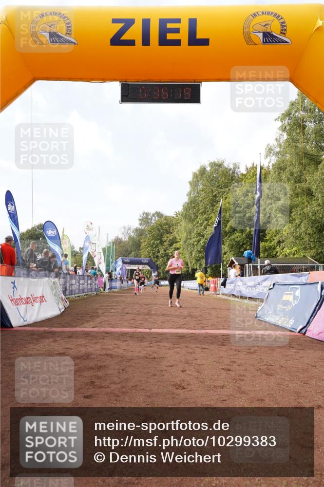 13.09.2026 - Airport Race Dennis Weichert http://msf.ph/oto/10299383 13.09.2026 10:36:53 Ziel 5110, 5252, 5319 meine-sportfotos.de