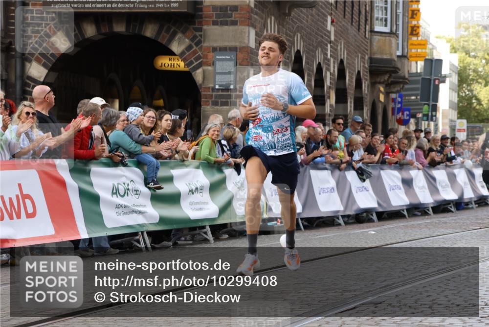 13.09.2026 - 21. swb-Marathon Bremen Strokosch-Dieckow http://msf.ph/oto/10299408 13.09.2026 12:46:35 Ziel 103, 1352, 8044, 238, 574, 841, 1391 meine-sportfotos.de