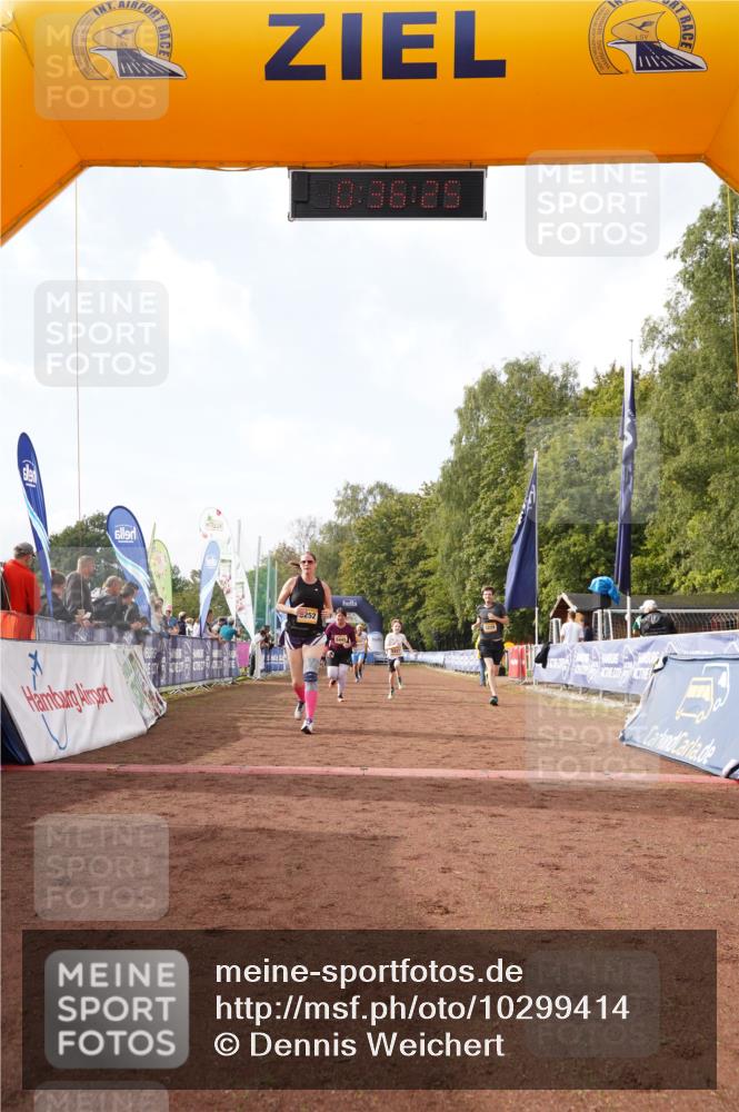 13.09.2026 - Airport Race Dennis Weichert http://msf.ph/oto/10299414 13.09.2026 10:36:58 Ziel 5227, 5228, 5252, 5445 meine-sportfotos.de