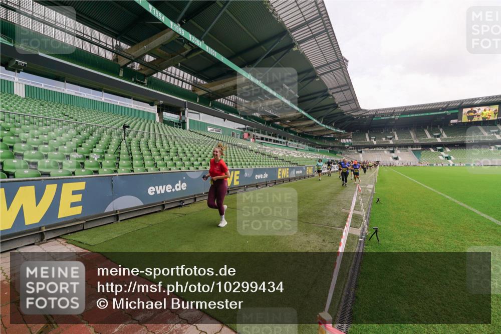 13.09.2026 - 21. swb-Marathon Bremen Michael Burmester http://msf.ph/oto/10299434 13.09.2026 10:37:18 Laufen im Stadion 10090, 10091, 10092, 10150, 10153, 10154, 10160, 10186, 10187, 10190, 10198, 10237, 10251, 10257, 10263, 10272, 10273, 10274, 10275, 10278, 10283, 10291, 10296, 10305, 10306, 10315, 10323, 10327, 10331, 10332, 10338, 10370, 10375, 10376, 10382, 10390, 10403, 10411, 10420, 10429, 10432, 10439, 10444, 10465, 10473, 10481, 10488, 10497, 10500, 10516, 10531, 10560, 10569, 10598, 10607, 10613, 10633, 10647, 10648, 10654, 10659, 10663, 10671, 10672, 10674, 10823 meine-sportfotos.de