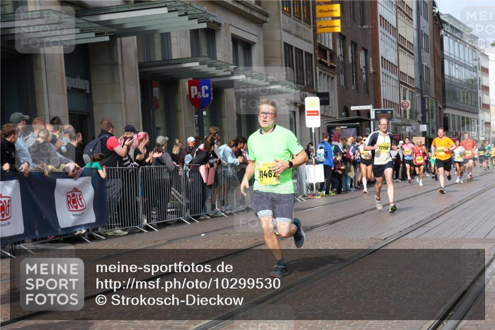 13.09.2026 - 21. swb-Marathon Bremen Strokosch-Dieckow http://msf.ph/oto/10299530 13.09.2026 10:47:14 Ziel 10189, 10210, 10223, 10270, 10310, 10393, 10594, 10807, 10860, 10873, 10898, 11130, 11269, 11469, 11646, 11809, 11894, 12077, 12195, 12296, 12318, 12547, 13521, 13528, 13545, 10289, 10319, 10504, 10744, 11060, 11187, 11199, 11212, 11344, 11462, 11608, 11650, 11651, 11661, 11783, 11814, 12048, 12298, 12415, 12470, 13528, 13589, 13613 meine-sportfotos.de