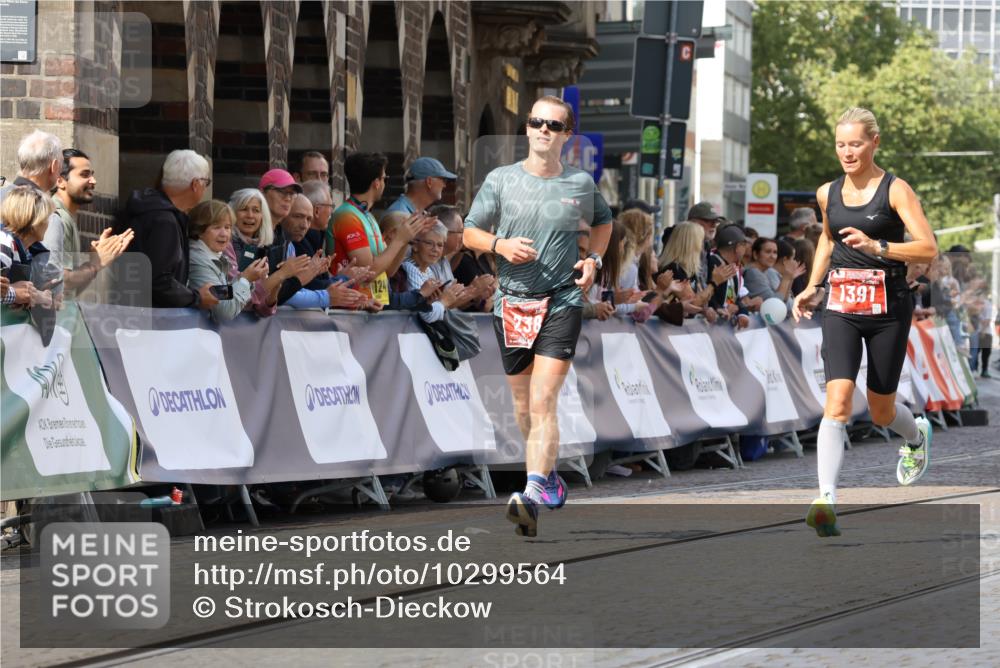 13.09.2026 - 21. swb-Marathon Bremen Strokosch-Dieckow http://msf.ph/oto/10299564 13.09.2026 12:47:00 Ziel 238, 574, 841, 1253, 1391, 649, 7741 meine-sportfotos.de