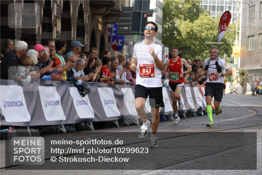 13.09.2026 - 21. swb-Marathon Bremen Strokosch-Dieckow http://msf.ph/oto/10299623 13.09.2026 12:47:04 Ziel 238, 574, 841, 1391, 7741 meine-sportfotos.de