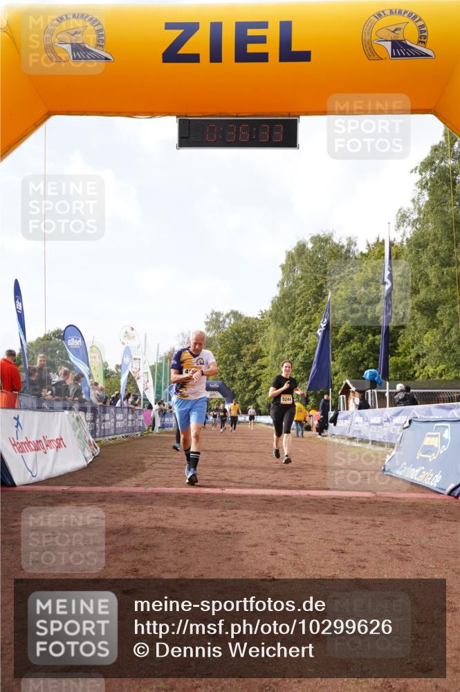 13.09.2026 - Airport Race Dennis Weichert http://msf.ph/oto/10299626 13.09.2026 10:37:07 Ziel 4127, 5227, 5228, 5244, 5276, 5445 meine-sportfotos.de