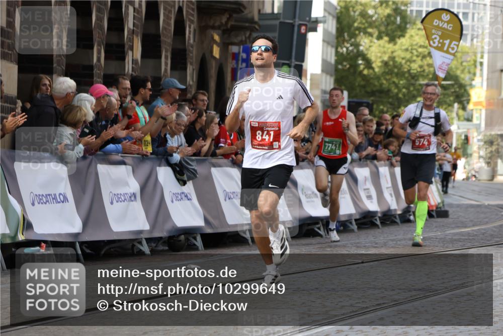 13.09.2026 - 21. swb-Marathon Bremen Strokosch-Dieckow http://msf.ph/oto/10299649 13.09.2026 12:47:05 Ziel 238, 574, 841, 1391, 7741 meine-sportfotos.de