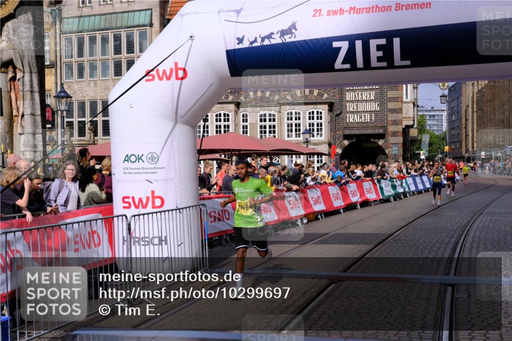 13.09.2026 - 21. swb-Marathon Bremen Tim E. http://msf.ph/oto/10299697 13.09.2026 10:39:26 Ziel 10782, 11227, 11338, 11454, 12003, 13641 meine-sportfotos.de