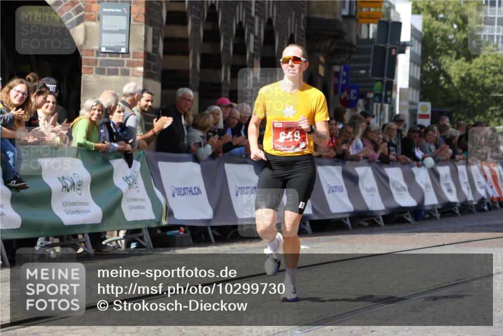13.09.2026 - 21. swb-Marathon Bremen Strokosch-Dieckow http://msf.ph/oto/10299730 13.09.2026 12:47:30 Ziel 649, 7741, 991, 1161, 1783 meine-sportfotos.de