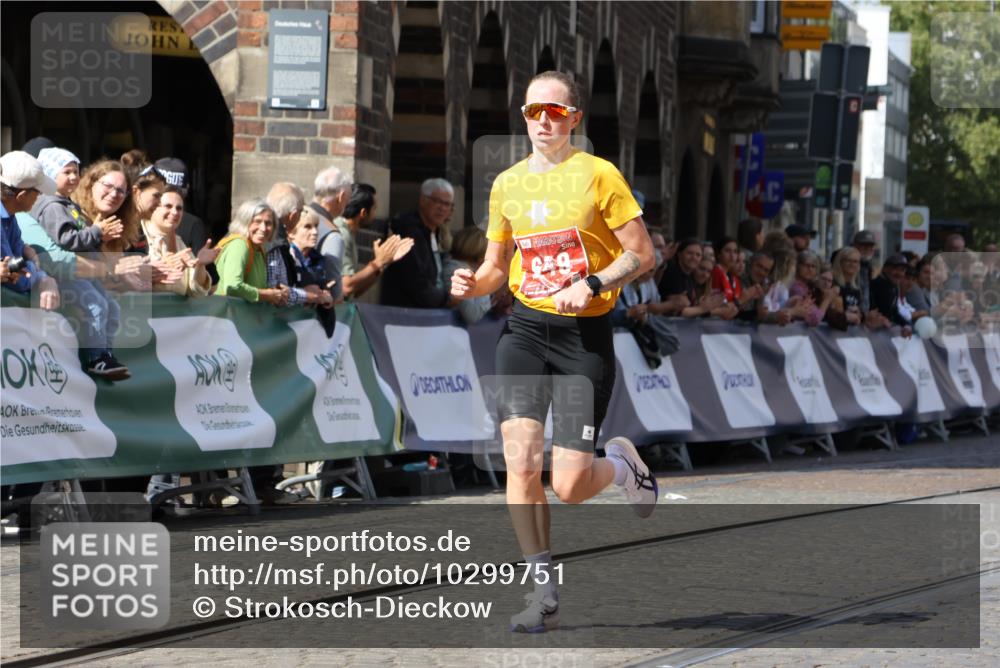 13.09.2026 - 21. swb-Marathon Bremen Strokosch-Dieckow http://msf.ph/oto/10299751 13.09.2026 12:47:30 Ziel 649, 7741, 991, 1161, 1783 meine-sportfotos.de