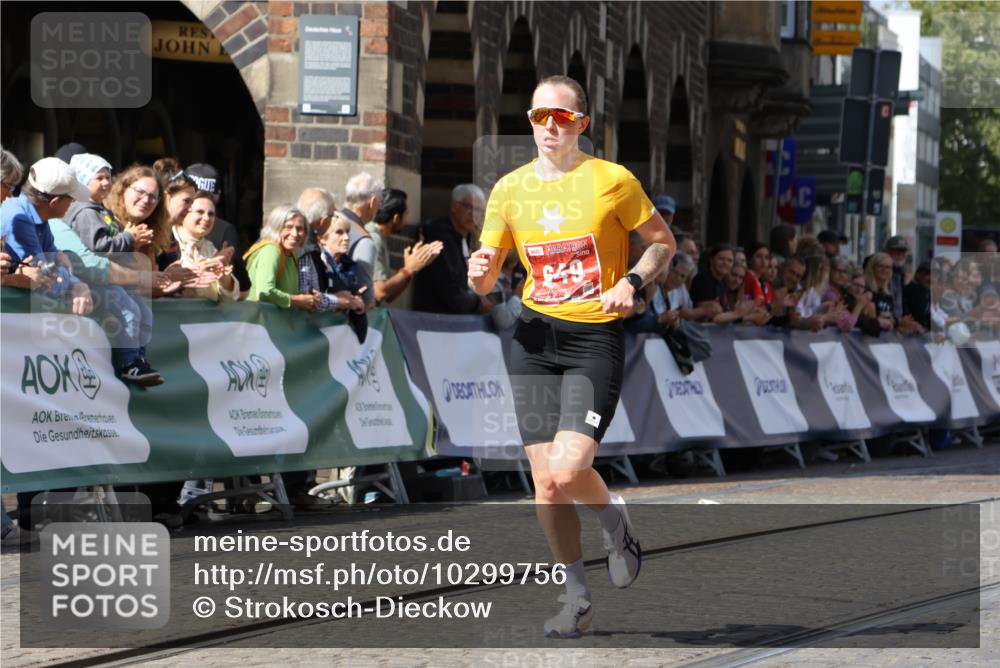 13.09.2026 - 21. swb-Marathon Bremen Strokosch-Dieckow http://msf.ph/oto/10299756 13.09.2026 12:47:30 Ziel 649, 7741, 991, 1161, 1783 meine-sportfotos.de