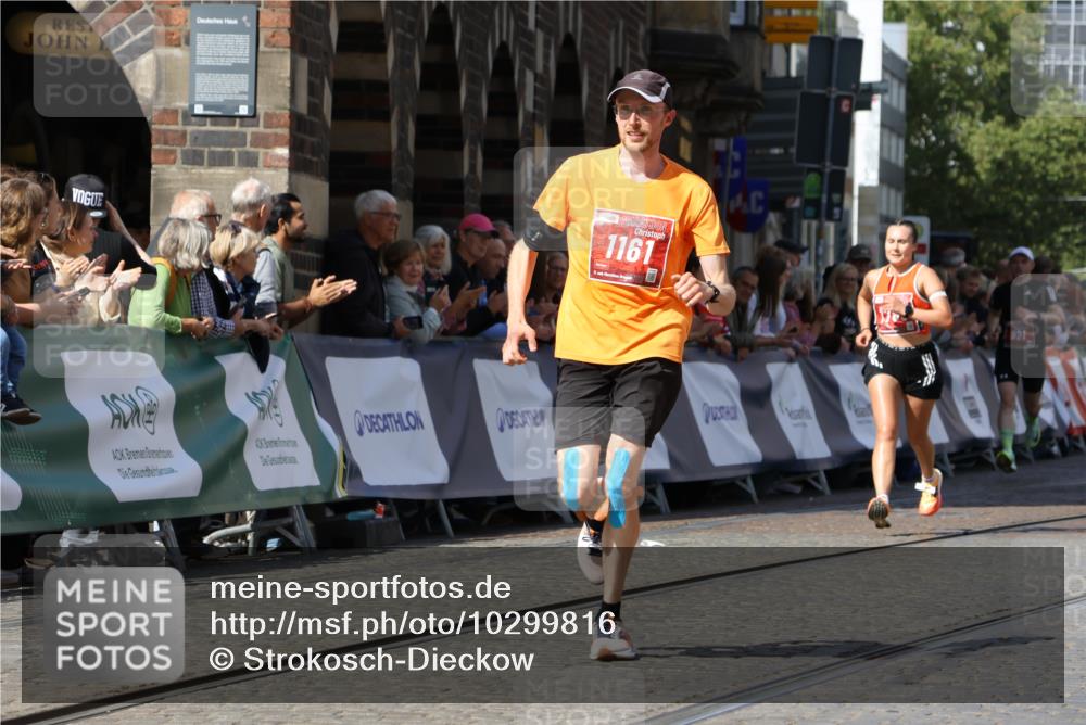 13.09.2026 - 21. swb-Marathon Bremen Strokosch-Dieckow http://msf.ph/oto/10299816 13.09.2026 12:48:04 Ziel 875, 991, 1161, 1783 meine-sportfotos.de