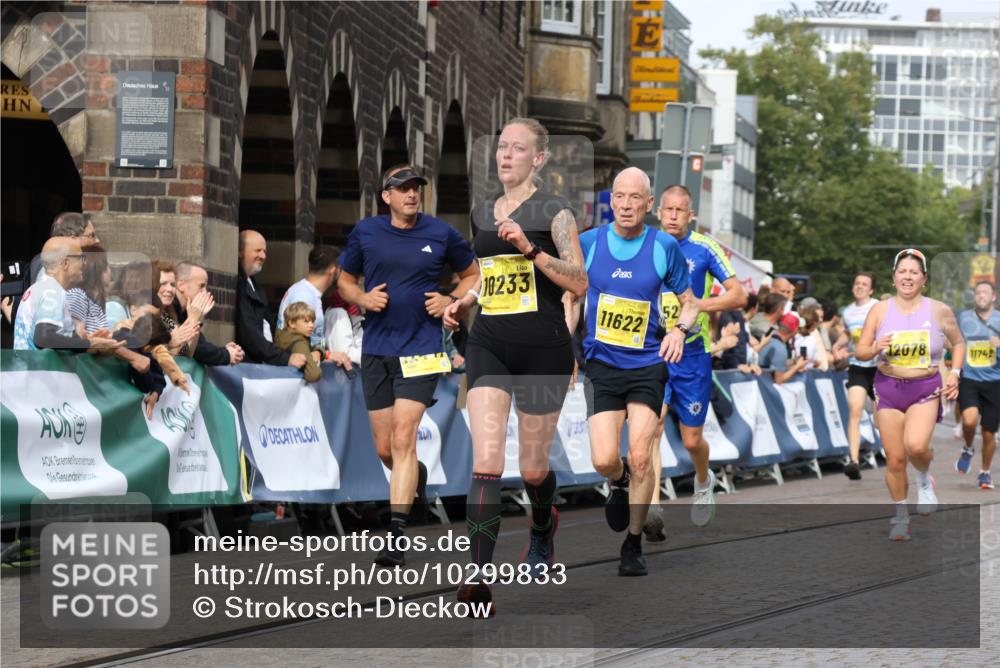 13.09.2026 - 21. swb-Marathon Bremen Strokosch-Dieckow http://msf.ph/oto/10299833 13.09.2026 10:50:34 Ziel 10170, 10876, 10923, 11111, 11128, 11178, 11497, 11499, 11680, 12045, 12240, 12269, 13562, 10267, 10764, 11076, 11220, 11753, 11774, 11961, 12052, 12070, 12309, 12488, 13544 meine-sportfotos.de