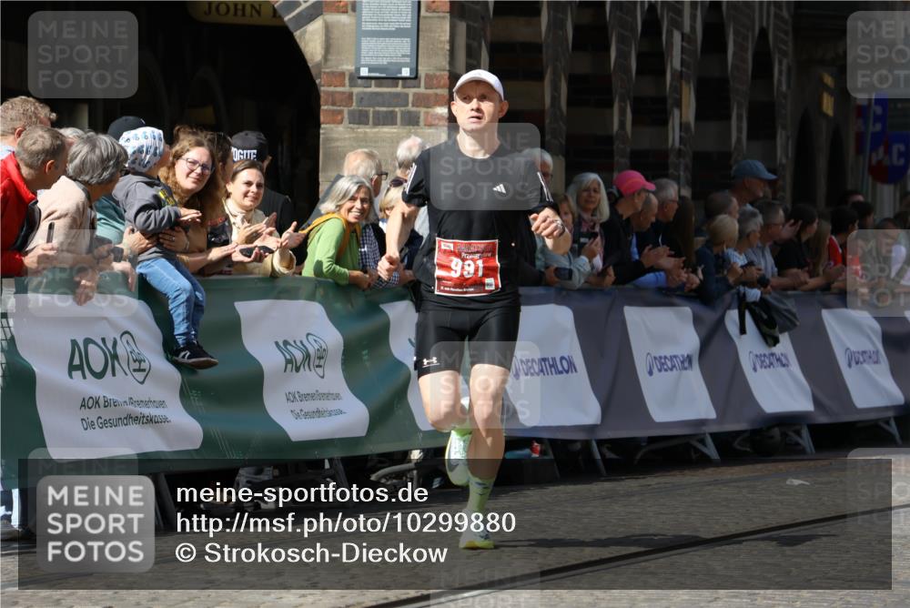 13.09.2026 - 21. swb-Marathon Bremen Strokosch-Dieckow http://msf.ph/oto/10299880 13.09.2026 12:48:09 Ziel 875, 991, 1161, 1783 meine-sportfotos.de