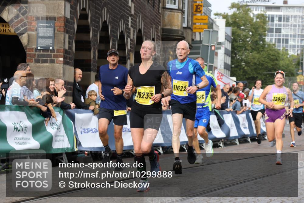 13.09.2026 - 21. swb-Marathon Bremen Strokosch-Dieckow http://msf.ph/oto/10299888 13.09.2026 10:50:35 Ziel 10170, 10876, 10923, 11111, 11128, 11178, 11497, 11499, 11680, 12045, 12240, 12269, 13562, 10267, 10764, 11076, 11220, 11753, 11774, 11961, 12052, 12070, 12309, 12488, 12560, 13544 meine-sportfotos.de