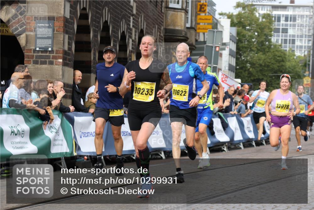 13.09.2026 - 21. swb-Marathon Bremen Strokosch-Dieckow http://msf.ph/oto/10299931 13.09.2026 10:50:35 Ziel 10170, 10876, 10923, 11111, 11128, 11178, 11497, 11499, 11680, 12045, 12240, 12269, 13562, 10267, 10764, 11076, 11220, 11753, 11774, 11961, 12052, 12070, 12309, 12488, 12560, 13544 meine-sportfotos.de